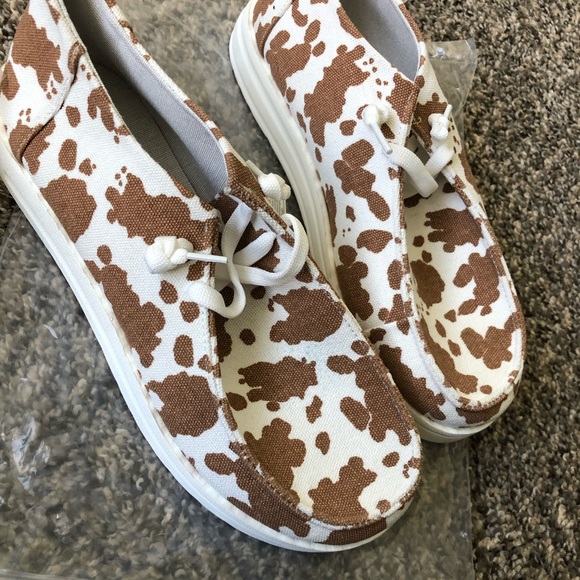 Shoes - Women’s shoes